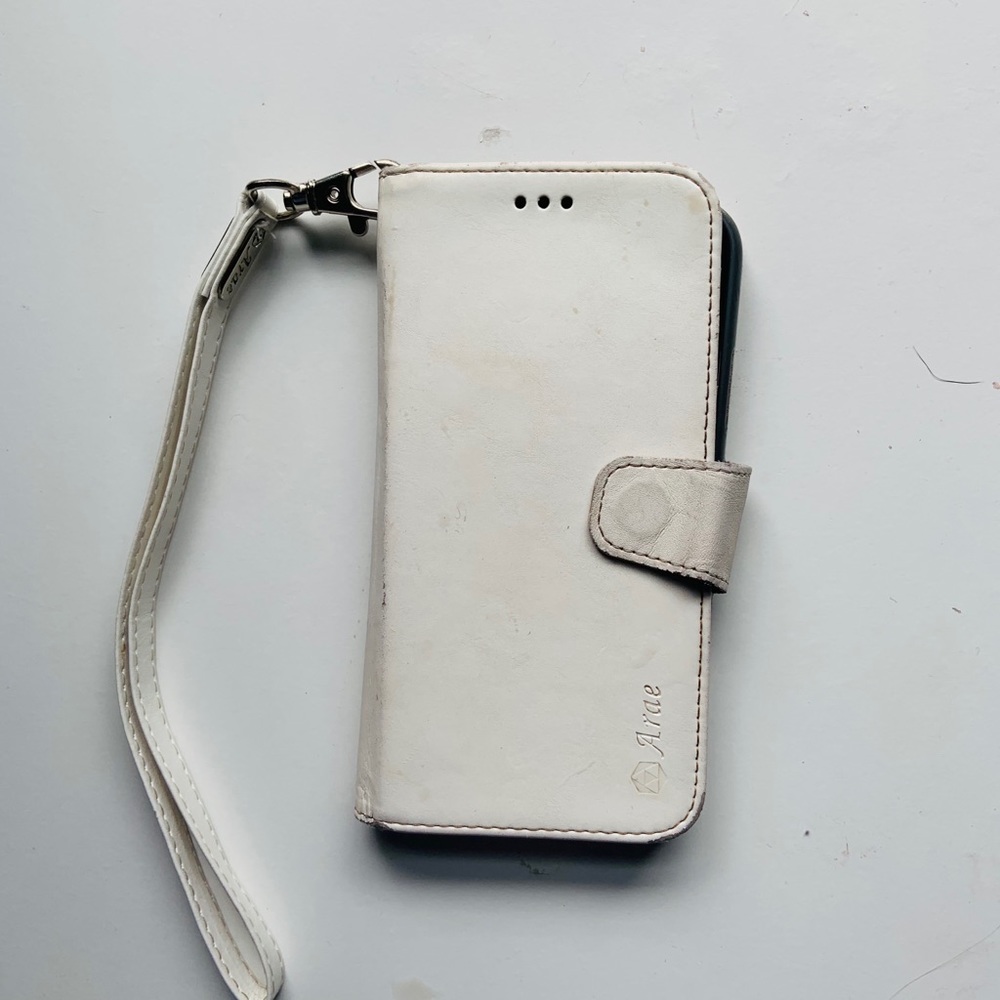 iPhone XR Wallet Case